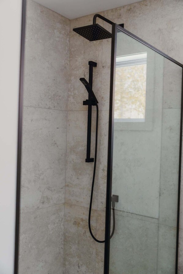 Shower, towels