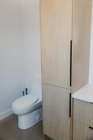 Douche, serviettes fournies
