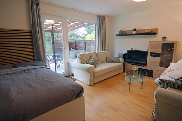 1 bedroom, travel cot, free WiFi