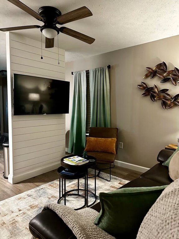 Quaint, Spacious, & Relaxing; Come Stay With Us, You'll Enjoy The Details. - Huntington, WV