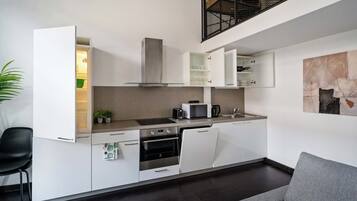 Refrigerador, horno, placa de cocina, lavavajillas