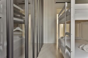 2 bedrooms, free WiFi - Elegant 2-bed apt in the Centre of Milan (Milan)