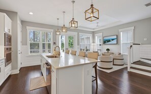 Fridge, microwave, oven, stovetop - Surf Sanctuary - Golf Cart, Bikes, Dog-Friendly (Santa Rosa Beach)