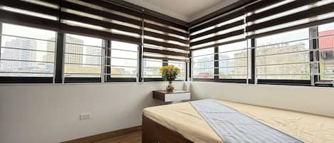 Superior Studio Suite, City View | 1 bedroom, minibar, free WiFi, bed sheets