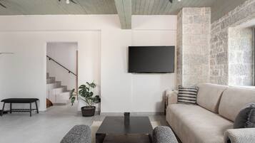 Exclusive Villa, Sea View | Living area | 50-inch Smart TV with digital channels