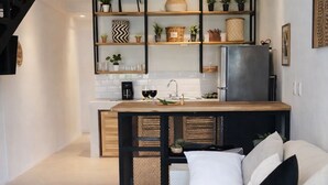 Comfort Apartment, Balcony, Garden View | Ruang tamu