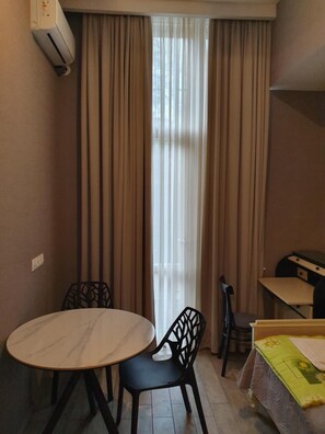 4 habitaciones, wifi y ropa de cama 
