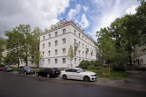 Front of property - ShortStayPoland Stępińska B181 (Warsaw)