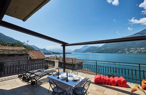 Unclassified image, 2 of 15, button - Stunning lake view terrace in a medieval village (Dervio)