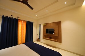 Quarto casal standard, vista para a montanha | Wi-Fi de cortesia