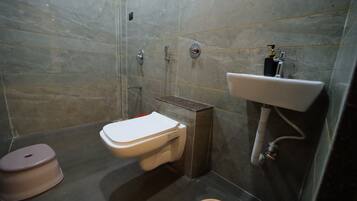 Deluxe Double Room, Mountain View | Bathroom | Shower, towels, soap