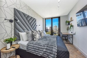 1 chambre, coffres-forts dans les chambres, fer et planche à repasser