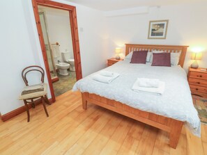 4 bedrooms, individually decorated, individually furnished, free WiFi - The Cottage (St Ives)