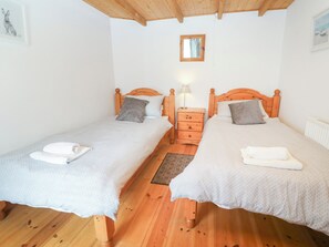 4 habitaciones, decoración personalizada y muebles diferentes 