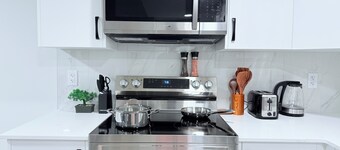 Charming Modern 2-bedroom suite in SW Calgary