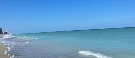 Beach nearby, sun loungers, beach towels