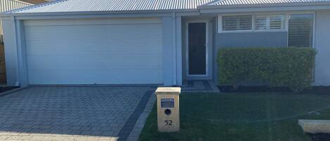 تفاصيل الفندق من الخارج