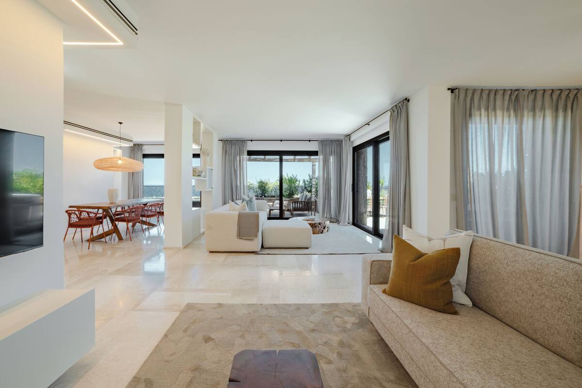 Comfort Apartment, 3 Bedrooms | Living area