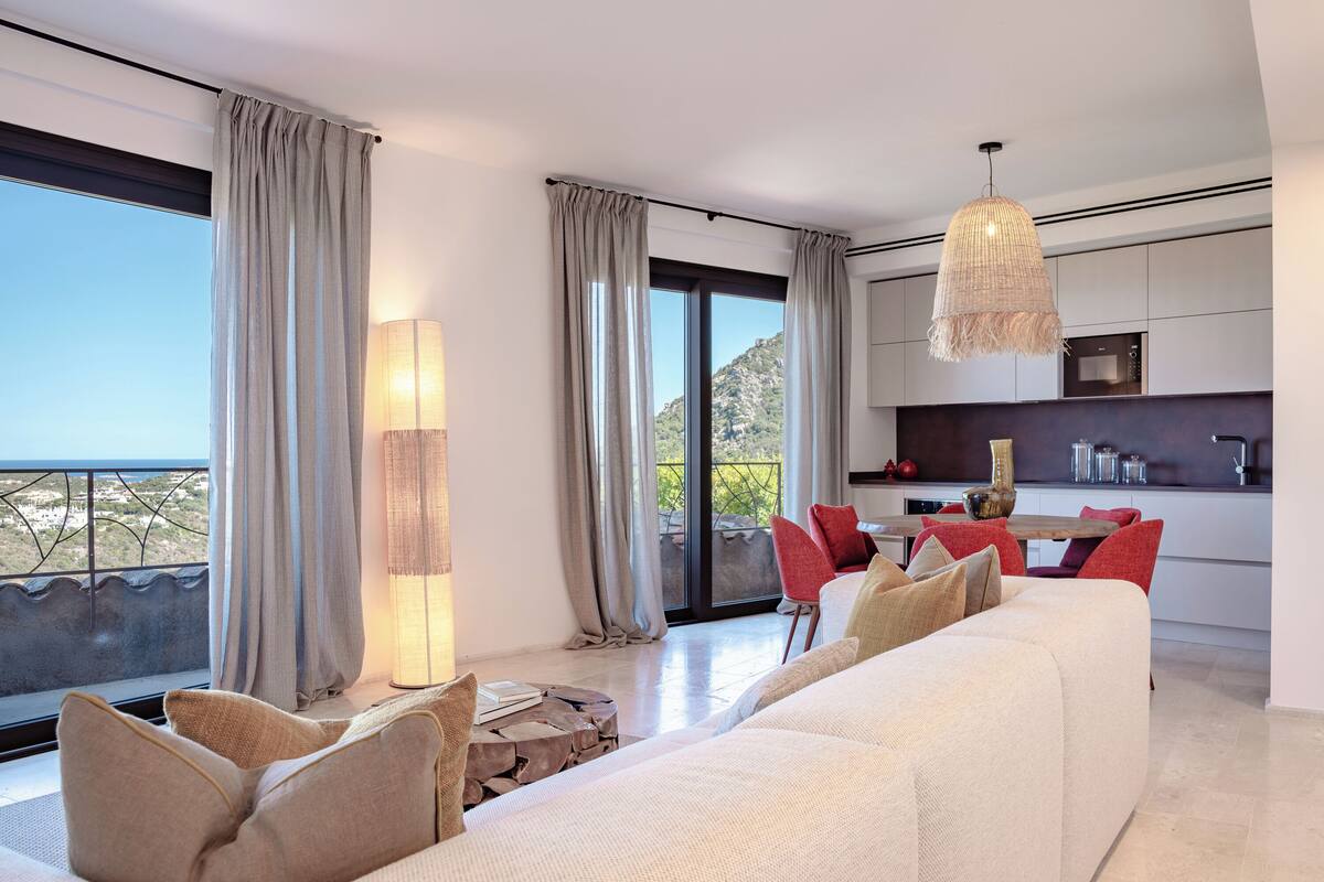 Apartment, 1 Bedroom | Private kitchen | Fridge, oven, stovetop, cookware/dishes/utensils