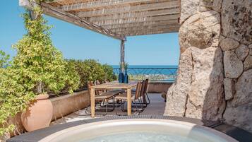 Comfort Apartment, 2 Bedrooms | Terrace/patio