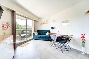 TV - Sandaya - 10min à pied de la Plage (Cagnes-sur-Mer)