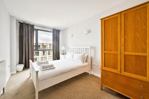 4 chambres, fer et planche à repasser, accès Internet, draps fournis