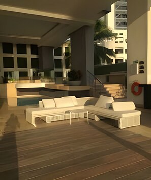 Huoneisto | Terassi/patio