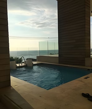Apartment | Pool | Outdoor pool