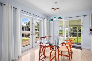 Dining - Leona Breeze: Long Term Perfection! (Siesta Key)