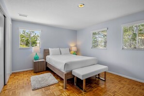 4 bedrooms, iron/ironing board, free WiFi, bed sheets