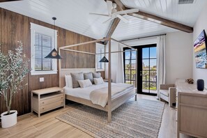 6 bedrooms, iron/ironing board, Internet, bed sheets