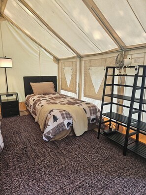 1 多间卧室、免费 WiFi、床单