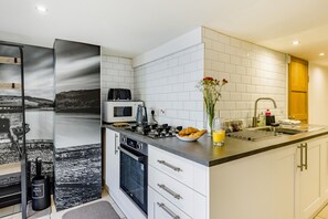 Fridge, microwave, oven, dishwasher