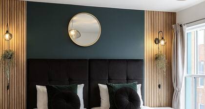 The Bristol Harbourside Apartments - Sleeps 16