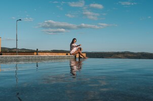 Piscina infinita