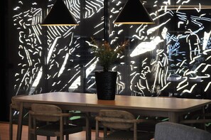 Villa | In-room dining