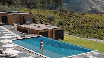 12 piscinas al aire libre