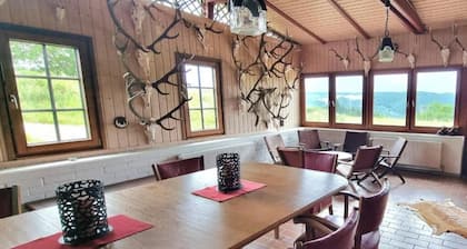 Cozy country house with a view of the Sauerburg