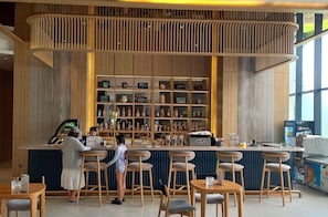 Lobby lounge
