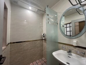Deluxe Double Room, City View | Bathroom | Shower, hair dryer, bidet, heated floors