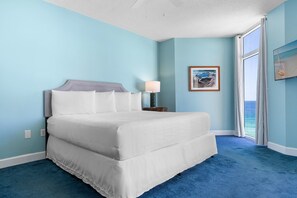 4 bedrooms, desk, iron/ironing board, free WiFi - Beach Front, Private Balcony with Sunset Views (Destin)
