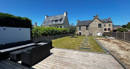 5 bedroom Breton house near the sea
