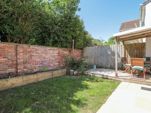 Outdoor dining - Old Farm Cottage (Warminster)