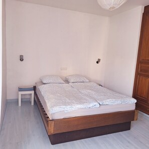 5 bedrooms, iron/ironing board, WiFi, bed sheets - Spacious 5-bedroom apartment in beautiful Savièse with WiFi (Roumaz (Savièse)