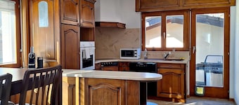 Spacious 5-bedroom apartment in beautiful Savièse with WiFi