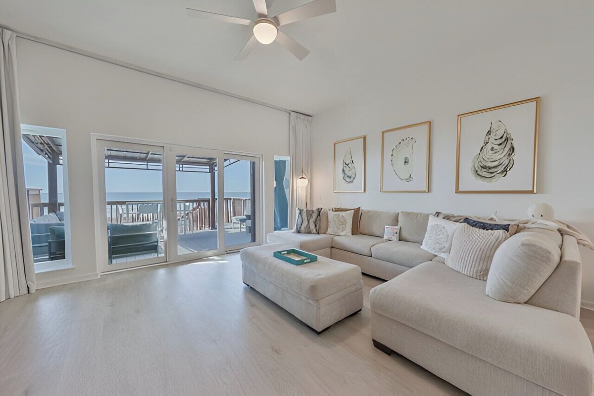 ☀️Stunning Beachfront Views-Great Location-Sun-Kissed Memories☀️