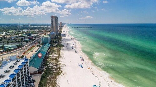 ☀️Stunning Beachfront Views-Great Location-Sun-Kissed Memories☀️