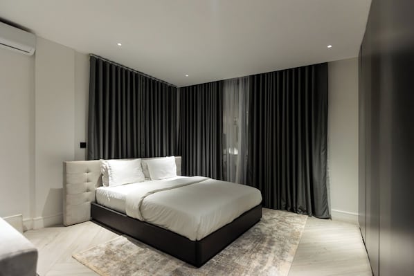1 chambre, fer et planche à repasser, draps fournis