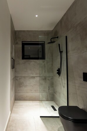 Towels, toilet paper