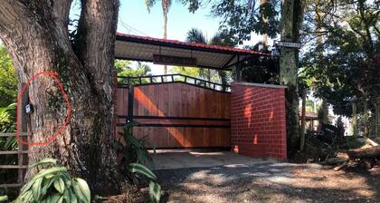Stunning 5 BR Villa with Mountain Views & WiFi in COMBIA-Pereira, CO
